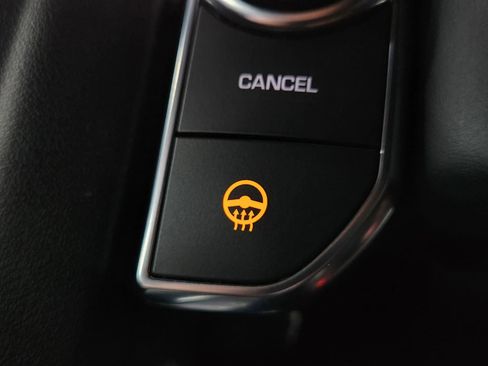 Used 2018 Land Rover Discovery HSE image 29