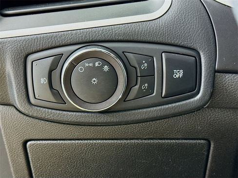 Used 2019 Ford Edge SEL image 9