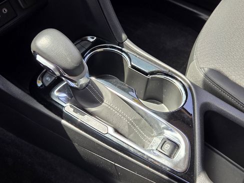 Used 2023 Buick Encore GX Select AWD/4WD image 27