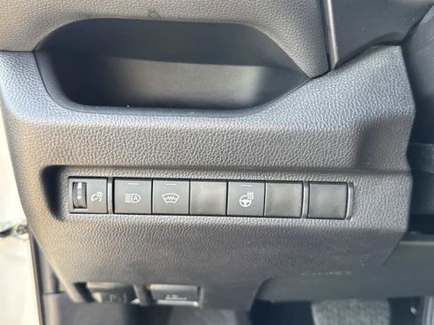 Used 2025 Toyota RAV4 XLE image 46