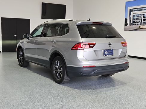 Certified 2023 Volkswagen Tiguan SE FWD image 6