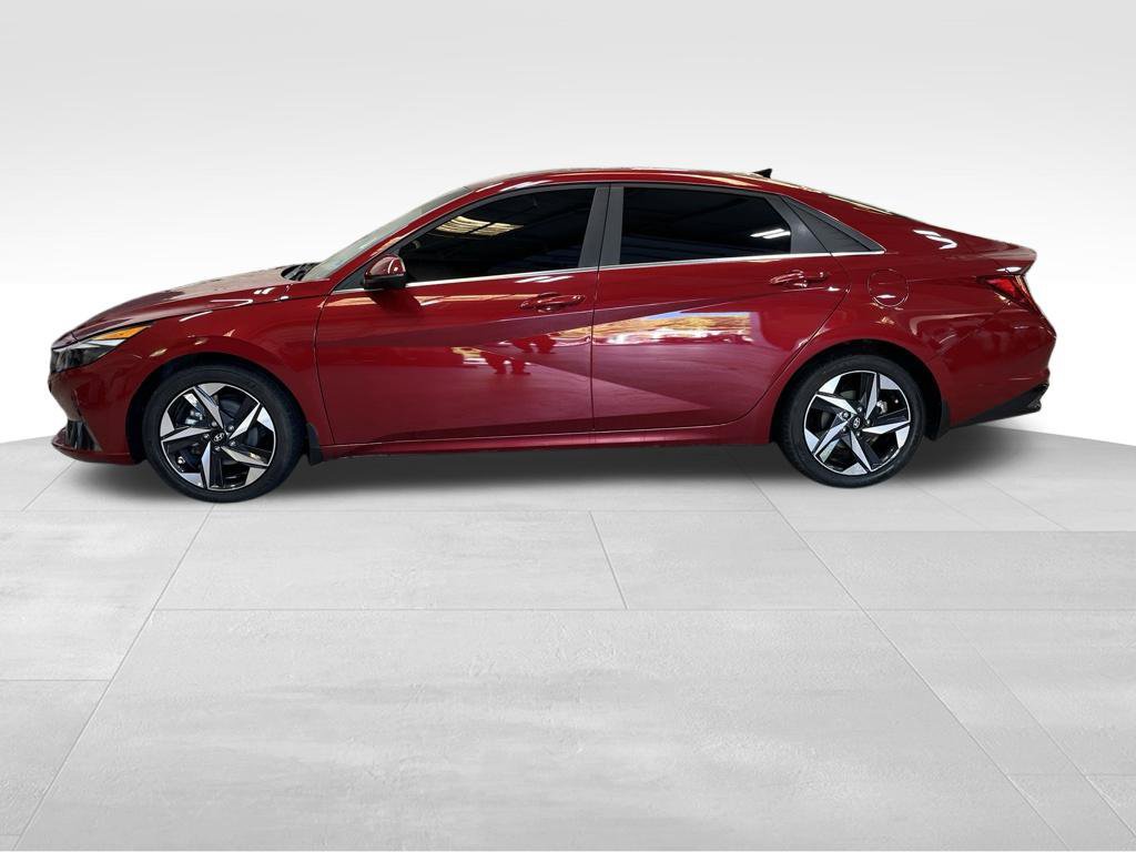 Used 2023 Hyundai Elantra Limited FWD image 2
