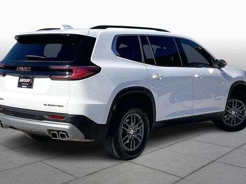 Used 2025 GMC Acadia Elevation image 12