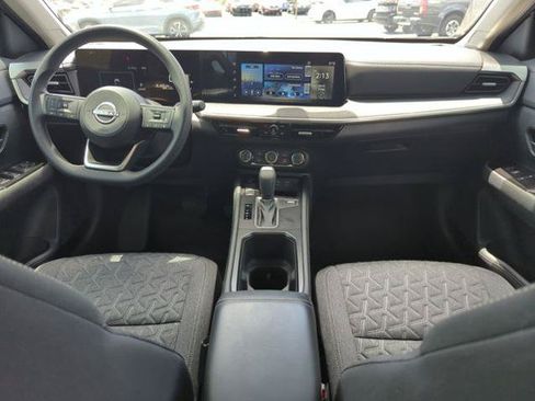 Certified 2025 Nissan Kicks SV w/ SV Premium Package AWD/4WD image 22