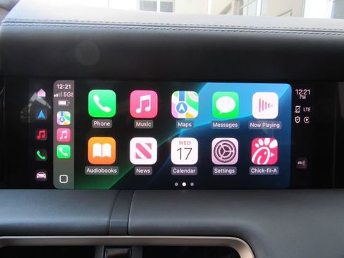 Used 2022 Porsche Taycan 4S image 46