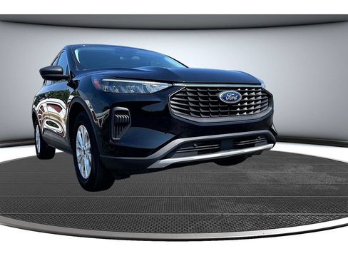 Used 2023 Ford Escape Active AWD/4WD image 47