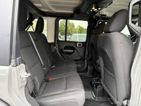 Used 2021 Jeep Wrangler Unlimited Sport AWD/4WD image 15