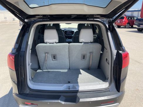 Used 2018 GMC Acadia SLT w/ LPO, Floor Liner Package AWD/4WD image 11