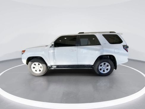 Used 2024 Toyota 4Runner SR5 image 5
