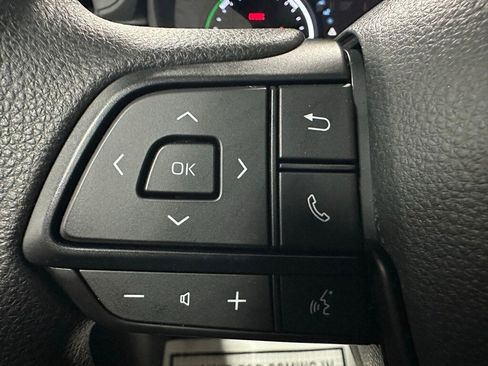 Used 2025 Toyota Sienna LE image 20