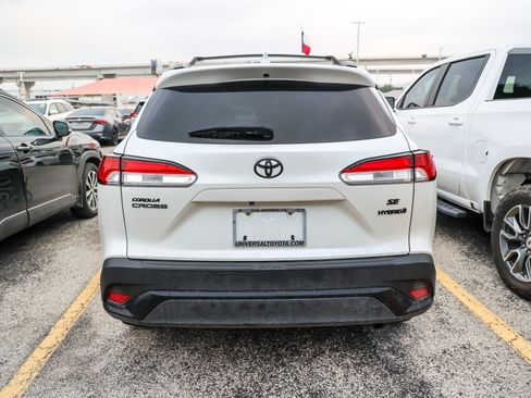 Used 2024 Toyota Corolla Cross AWD Hybrid image 9