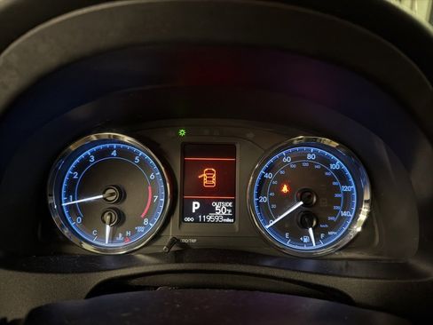 Used 2017 Toyota Corolla LE image 11