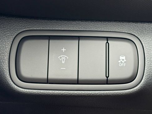 New 2026 Hyundai Venue SEL FWD image 3