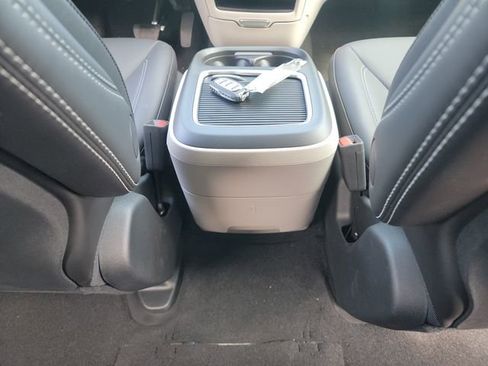 New 2023 Chrysler Pacifica Touring-L image 36