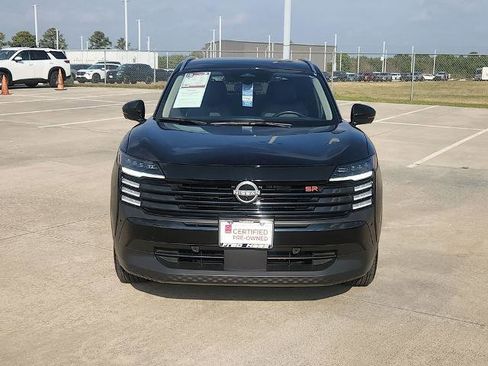 Certified 2025 Nissan Kicks SR image 9