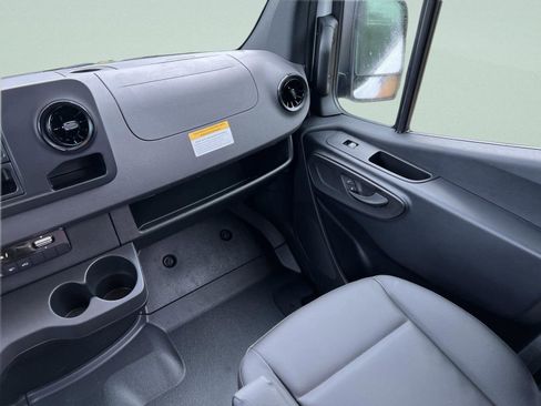 New 2025 Mercedes-Benz Sprinter 2500 image 25
