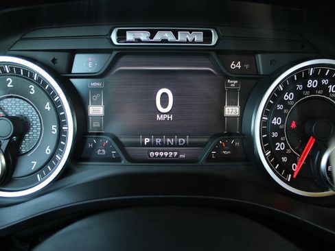 Used 2019 RAM 1500 Laramie AWD/4WD image 14