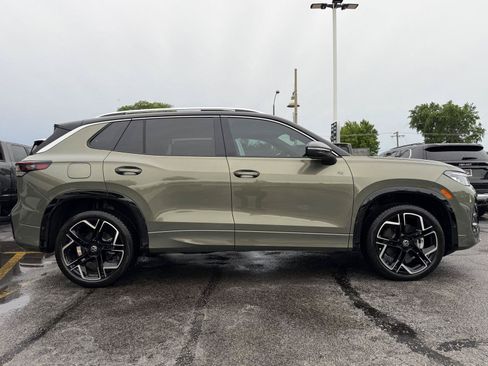 Used 2025 Volkswagen Tiguan SEL R-Line AWD/4WD image 10