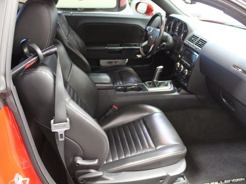 Used 2010 Dodge Challenger R/T image 20