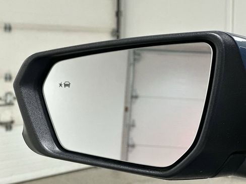 Used 2024 Chevrolet Equinox LT AWD/4WD image 47