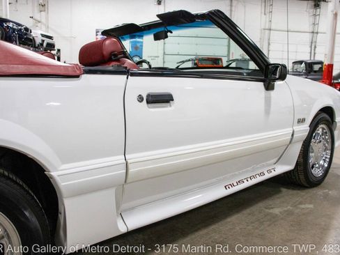 Used 1990 Ford Mustang GT image 24