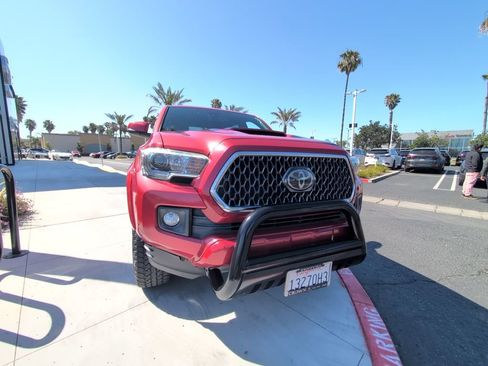 Used 2019 Toyota Tacoma TRD Sport w/ Technology Package RWD image 40