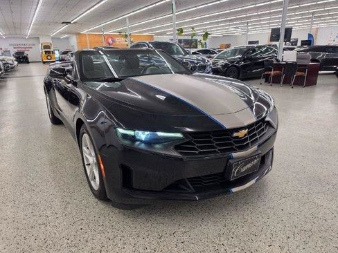 Used 2021 Chevrolet Camaro LT RWD image 10