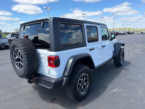 Used 2025 Jeep Wrangler Unlimited Rubicon AWD/4WD image 5
