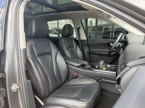 Used 2019 Audi Q7 3.0T Premium w/ Convenience Package AWD/4WD image 21