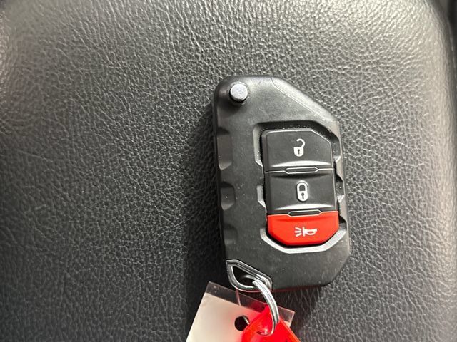 Used 2025 Jeep Wrangler Unlimited Rubicon AWD/4WD image 46
