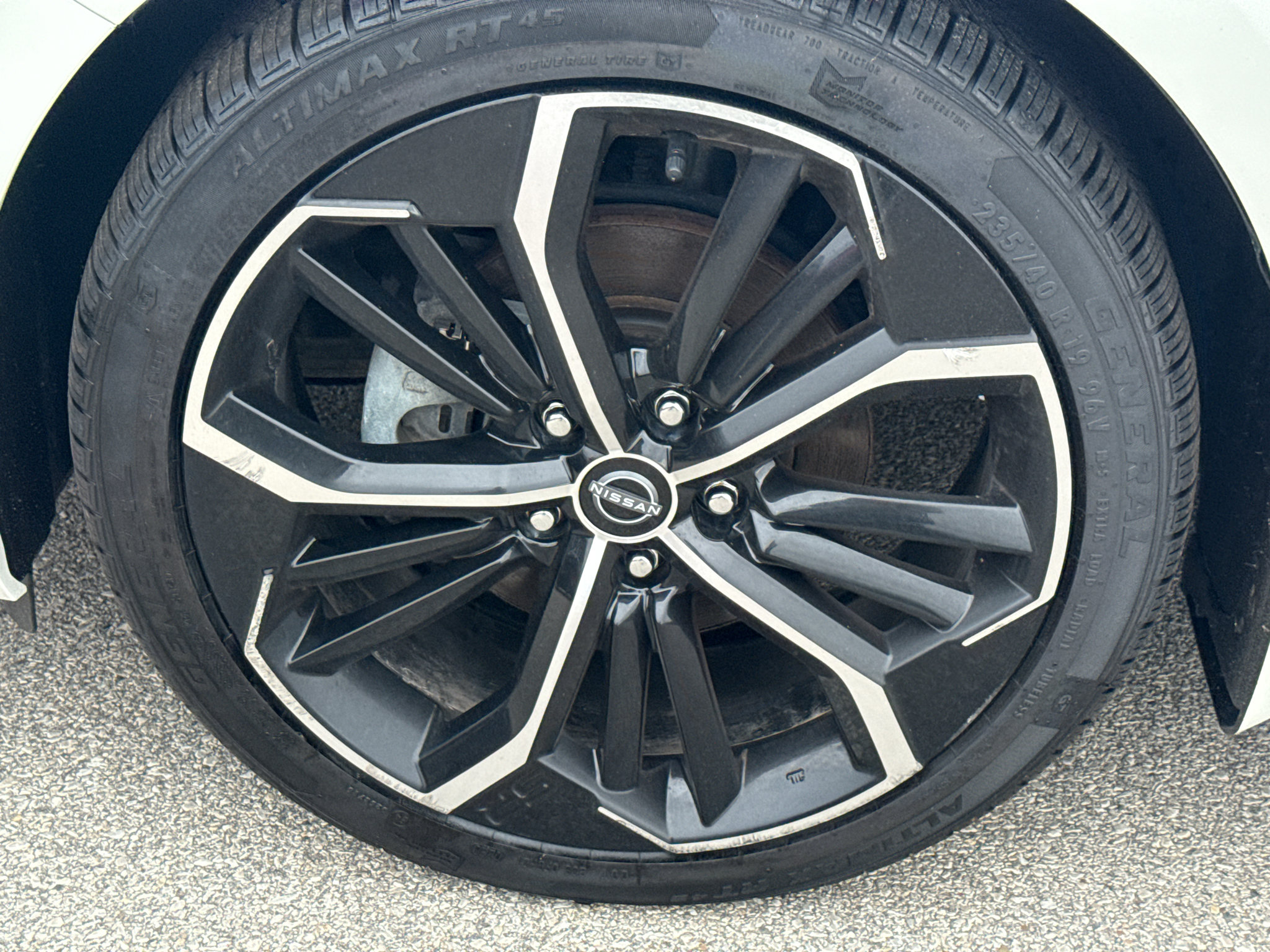 Used 2024 Nissan Altima 2.5 SR w/ SR Premium Package AWD/4WD image 11