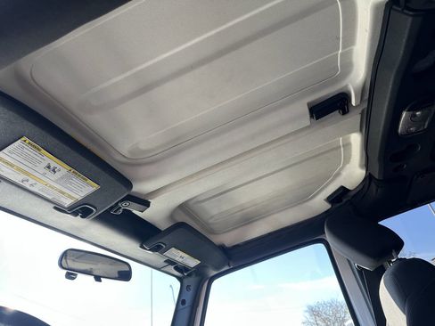 Used 2018 Jeep Wrangler Unlimited Sport w/ Connectivity Group image 20