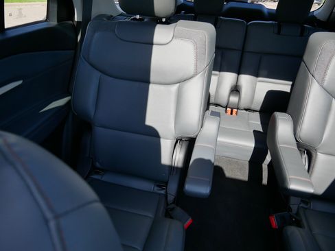 Used 2026 Ford Explorer Active w/ Active Comfort Package AWD/4WD image 12