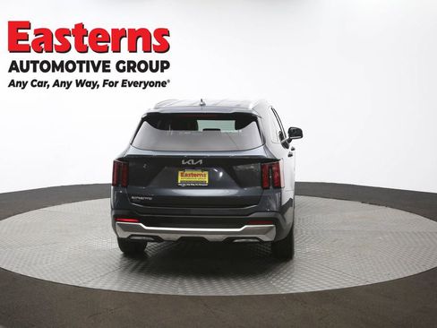 Used 2024 Kia Sorento S image 39