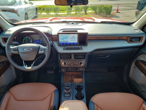 Used 2024 Ford Maverick Lariat FWD image 16