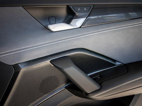 New 2026 Volkswagen Tiguan SE image 43