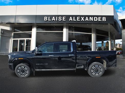 New 2026 GMC Sierra 2500 Denali Ultimate image 7