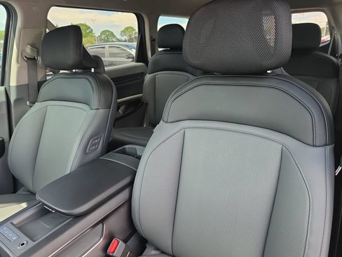 New 2026 Kia EV9 Light RWD image 23