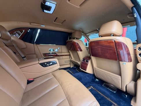Used 2018 Rolls-Royce Phantom Extended Wheelbase RWD image 43