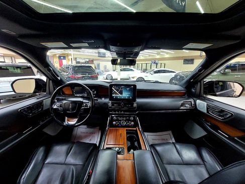 Used 2019 Lincoln Navigator Reserve w/ Cargo Package image 24