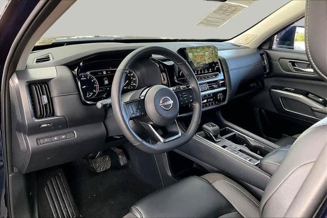 Certified 2023 Nissan Pathfinder SL w/ SL Premium Package FWD image 18