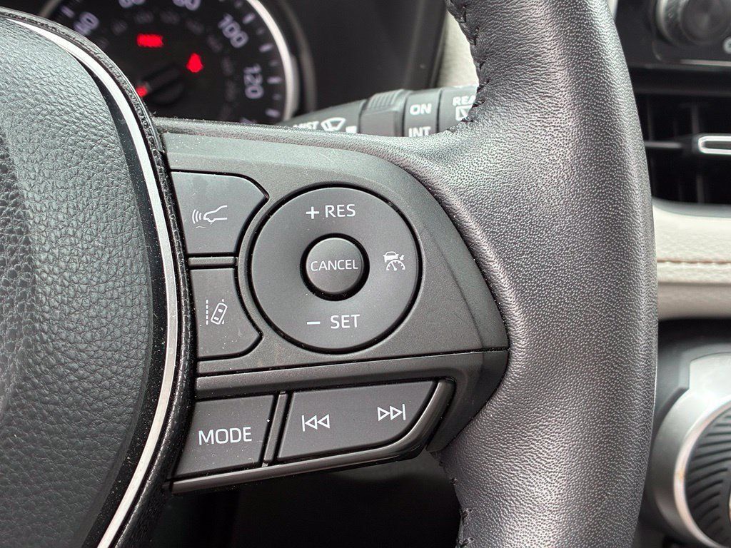 Used 2021 Toyota RAV4 XLE Premium FWD image 23