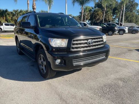 Used 2014 Toyota Sequoia SR5 image 17