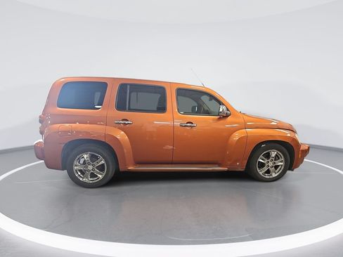 Used 2008 Chevrolet HHR LT FWD image 2