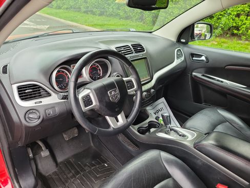 Used 2017 Dodge Journey GT w/ Driver Convenience Group FWD image 19