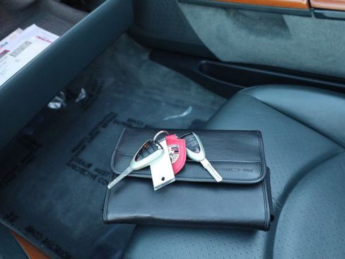 Used 2005 Porsche Boxster S image 37