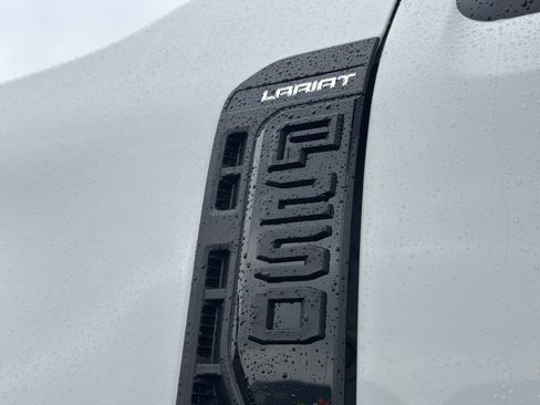 New 2026 Ford F250 Lariat w/ Black Appearance Package image 14