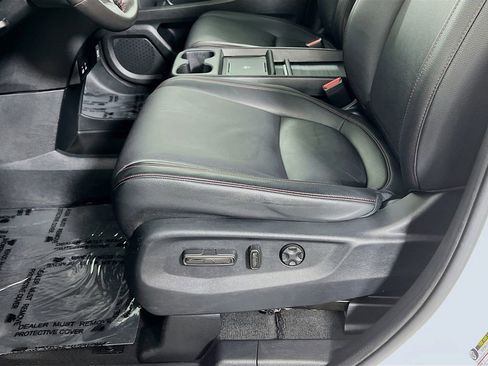 Used 2025 Honda Odyssey Sport-L image 18