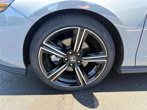 Used 2023 Honda Accord Sport image 10