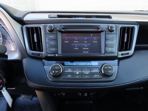 Used 2015 Toyota RAV4 XLE image 17